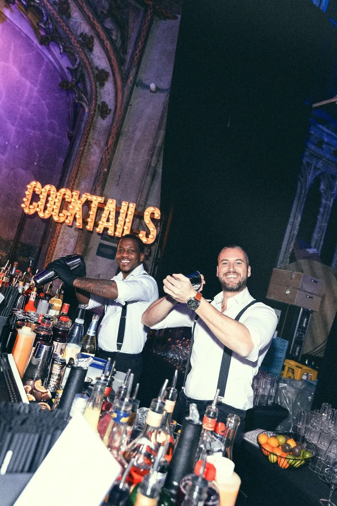 Manify bar