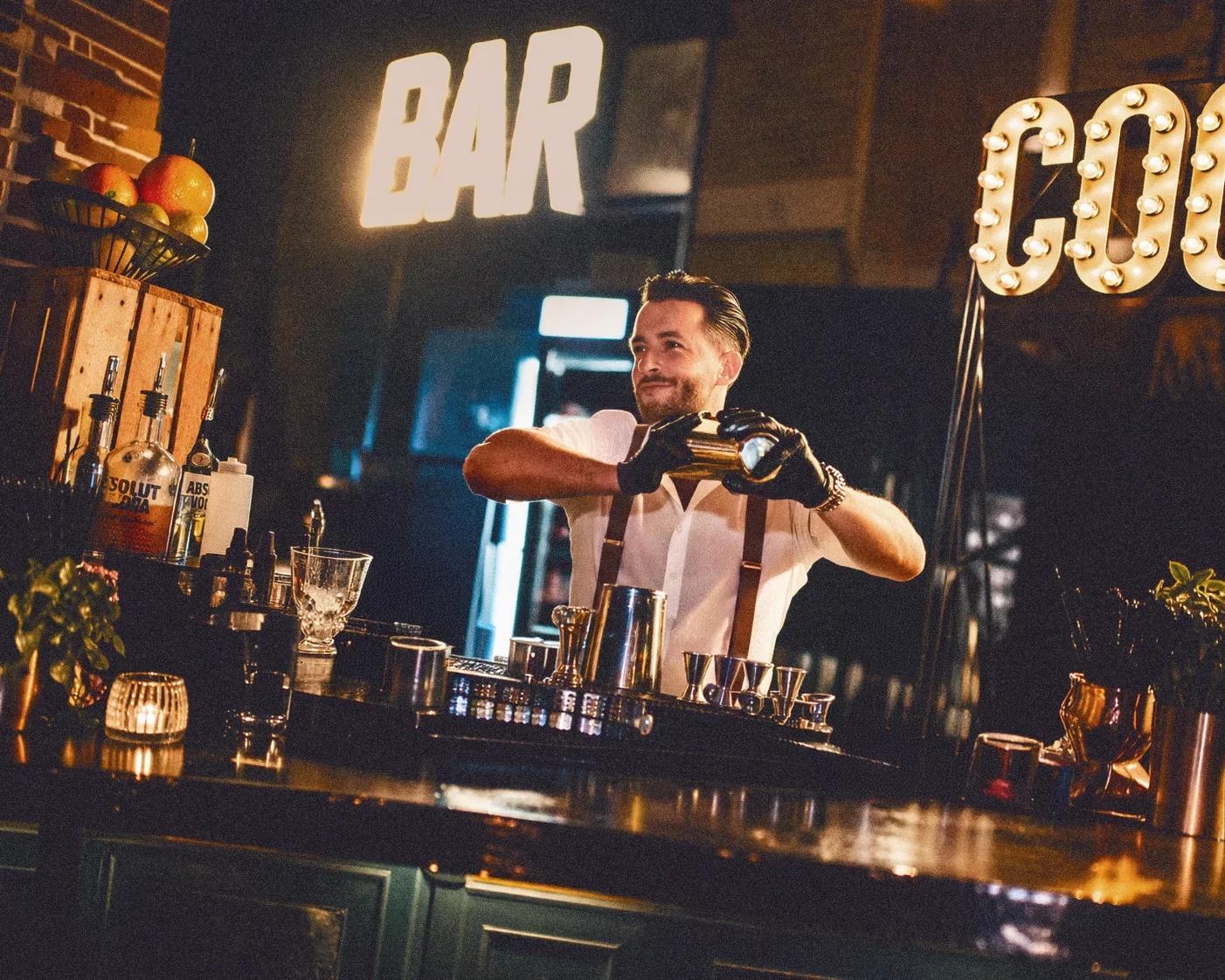 Cocktail bar